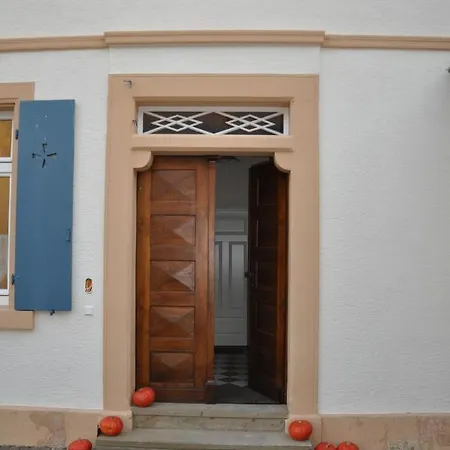Altes Pfarrhaus Appartement *